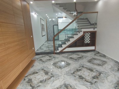 Shop cần nam nữ phụ bán hàng 206