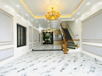 Shop cần nam nữ phụ bán hàng 197