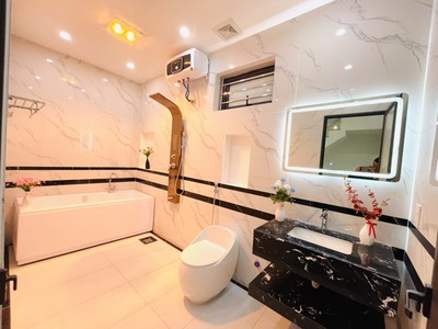 Shop cần nam nữ phụ bán hàng 198
