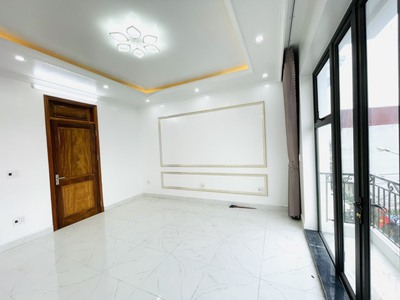 Shop cần nam nữ phụ bán hàng 199