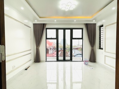 Shop cần nam nữ phụ bán hàng 200