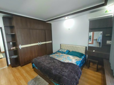 Shop cần nam nữ phụ bán hàng 190