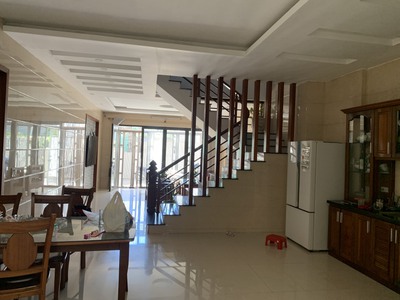 Bán nhà 3 tầng 81m2 ngõ đường hà huy tập, tp vinh 1