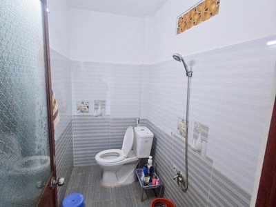 Shop cần nam nữ phụ bán hàng 134