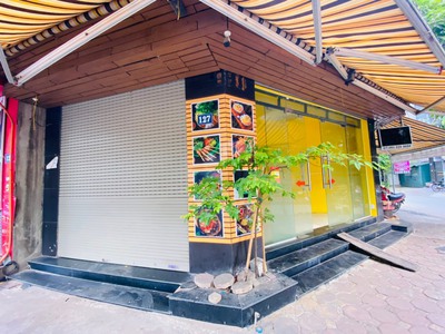 Shop cần nam nữ phụ bán hàng 401