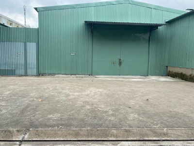 Shop cần nam nữ phụ bán hàng 151