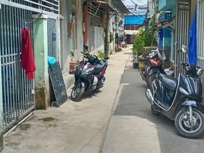 Shop cần nam nữ phụ bán hàng 174