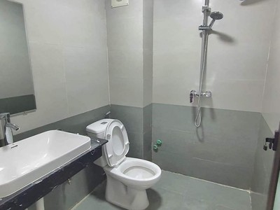 Shop cần nam nữ phụ bán hàng 204