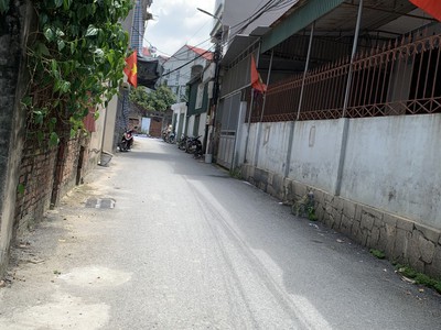 Shop cần nam nữ phụ bán hàng 263
