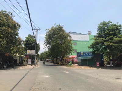 Shop cần nam nữ phụ bán hàng 445