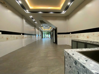 Shop cần nam nữ phụ bán hàng 420