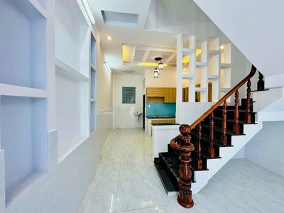 Bán nhà bình chánh 144m2 xã phạm văn hai 1 trệt 1 lầu đường vào 500m 2