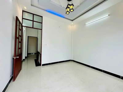 Bán nhà bình chánh 144m2 xã phạm văn hai 1 trệt 1 lầu đường vào 500m 4