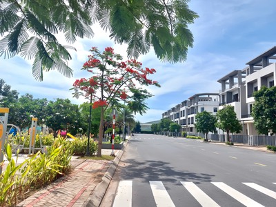 Nhà phố mặt tiền sông - DT 315m2 - Ân hạn gốc, hỗ trợ lãi suất 0 trong 24 tháng. Sổ hồng riêng 5
