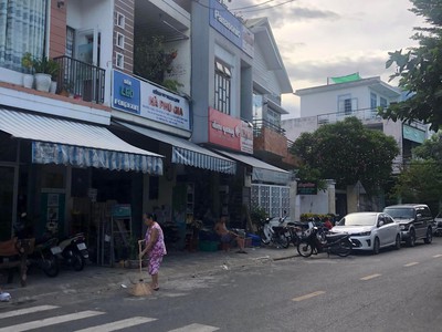 Bán nhà2  mặt tiền huỳnh ngọc huệ 5 tỷ 1
