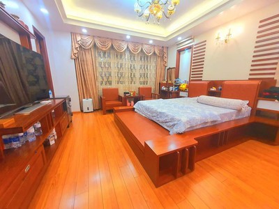 Giảm sốc 3 tỷ bán gấp biệt thự vip kđt việt hưng, lô góc, thang máy,  245m2, nhỉnh 42 tỷ 2