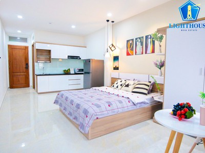 Trống Căn Hộ Ban Công Siêu Rộng gần Phan Xích Long, giáp Q1 2