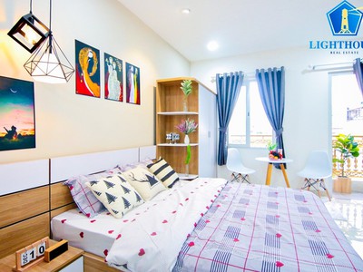 Trống Căn Hộ Ban Công Siêu Rộng gần Phan Xích Long, giáp Q1 4