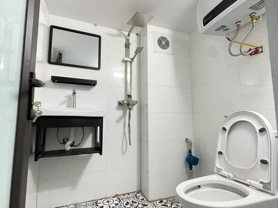 Cần sang nhượng phòng tại 139 nguyễn ngọc vũ 1