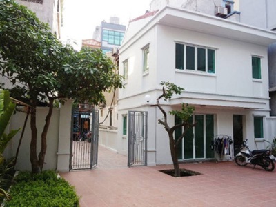 Cho thuê biệt thự Thụy khuê 300m2 x 2 tầng làm trường mầm non, VP, cafe 0