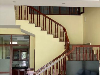 Nhà 3 tầng đẹp long lanh- view cây xanh- làn 2 hoàng hoa thám-cách trường tiểu học võ cường 2 0