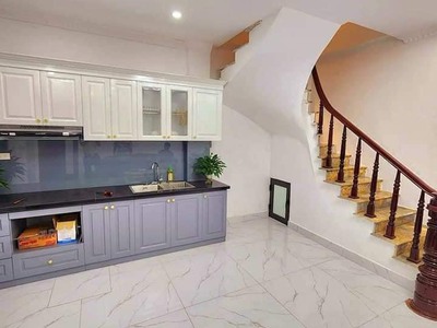 Bán gấp nhà 5t võ chí công- địa điểm đang hot   nhà đẹp   ở ngay 1