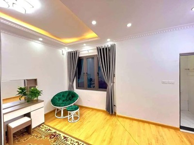 Bán gấp nhà 5t võ chí công- địa điểm đang hot   nhà đẹp   ở ngay 2
