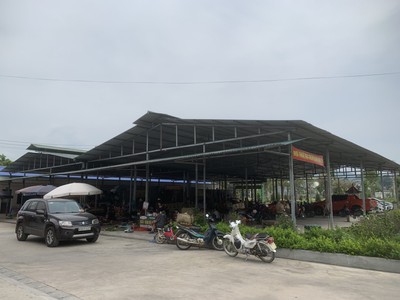Chính chủ cần cho bán nhanh lô đất thuộc lô 17 liền kề 08 đối diện cổng chợ chính phố chợ minh khai 1