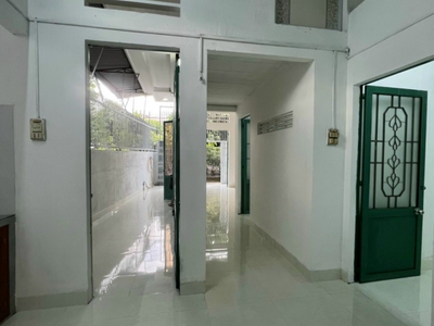 Chính chủ bán nhà trung tâm TP Quảng Ngãi, 2 mặt tiền, đường hẻm oto thông. 0