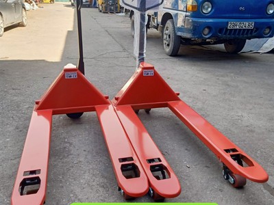 Xe nâng tay tại Bắc Giang giảm giá cực mạnh 0