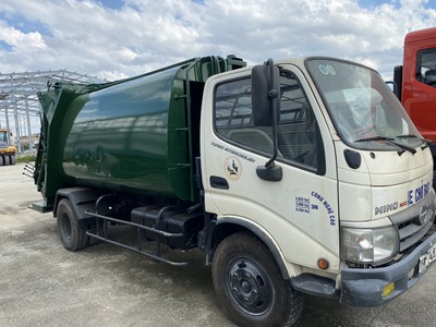 Thanh lý xe ép rác hino 2015  giá rẻ 3