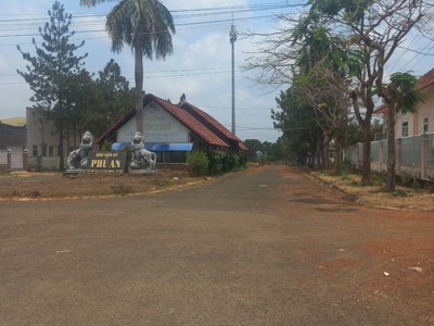 Tôi cần bán nhà biệt thự 2 mặt tiền đường trần nhật duật, pleiku, gia lai 4