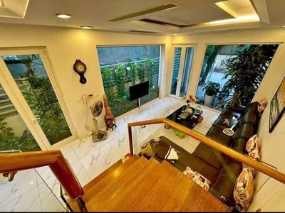 Gia đình em chuyển ra biệt thự geleximco sống cần bán gấp nhà phân lô ngô thì nhậm 50m x 5 tầng nội 0