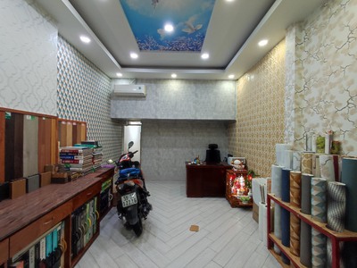 Bán nhà ngay măt tiền lớn hai chiều bạch đằng.quận bình thạnh 0