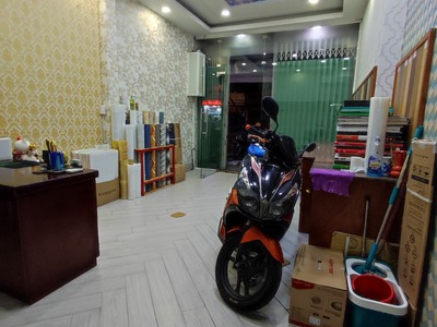 Bán nhà ngay măt tiền lớn hai chiều bạch đằng.quận bình thạnh 1