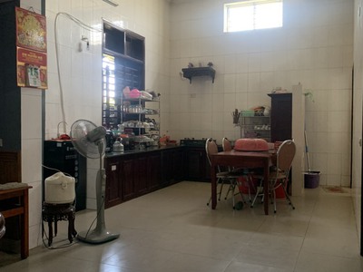 Xoay tiền nên cần bán gấp nhà 2 tầng 200m2 xóm thái lộc, nghi thái 2