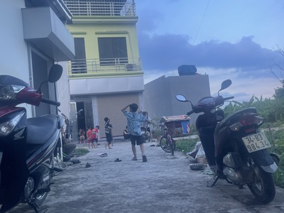 Cần tiền thanh khoản bán cắt lỗ nhanh lô GÓC siêu đẹp đối diện khu công nghiệp Quất động. 0