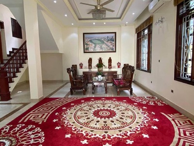 Cho thuê biệt thự ở Yên hòa 200m2 x 3,5 tầng,MT10m oto đỗ cửa làm trụ sở VP 1