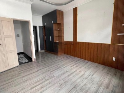 Cho thuê nhà ung văn khiêm trệt 2 lầu 4pn - 15tr 4