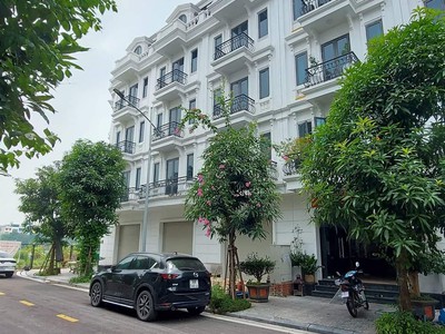 Hiếm có bán nhà luxury kiến hưng hà đông 73 mét nhỉnh 10 tỷ shophouse luxury. vị trí đẹp, tương 3