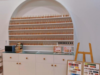 Sang toàn bộ tiệm nail ở 303 ấp bình hoà, xã bình trinh đông, tân trụ, long an 1