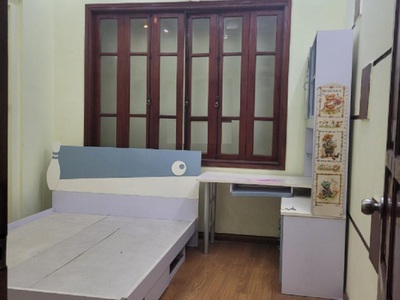 Cho thuê nhà ngõ 9 phố Trần Quốc Hoàn. DT 55m2 x 5 tầng đường rộng làm Văn phòng, nhà ở,lớp học 1