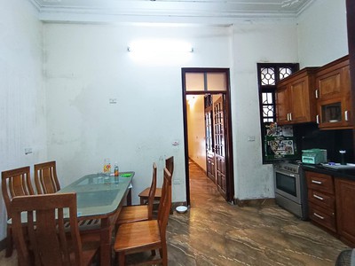 Tìm khách thuê ̂ ̆ nhà mặt phố giáp nhị 77m, 15tr/tháng 3