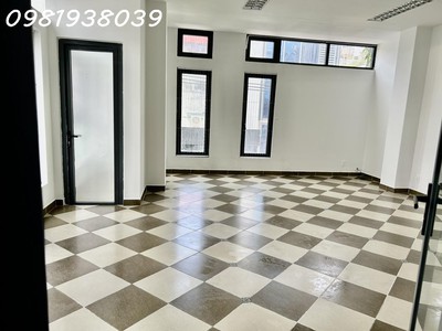 Cho thuê văn phòng mới tinh 2 mặt tiền giá chỉ 12tr tại khu k300 quận tân bình 1