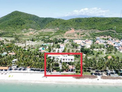 Biệt thự mặt biển dốc lết . vùng kinh tế vân phong. khánh hoà. 0
