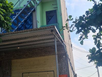 Bán nhà mặt đường 398- yên dũng. 100m2,  3 tầng giá nhỉnh 3 tỷ 1