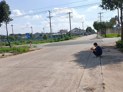 Cắt giảm 700triệu cần bán gấp lô đất 300m2,Mỹ Phước 3,Bên Cát.Bình Dương 2