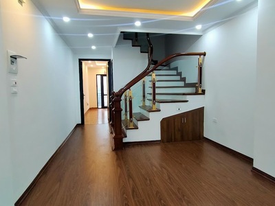 Nhà đẹp mới xây đường hồng tiến  - full nội thất - lô góc - ngõ ô tô thông - ô tô vào nhà   gần hồ 1