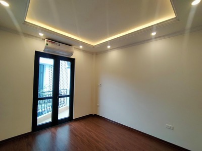 Nhà đẹp mới xây đường hồng tiến  - full nội thất - lô góc - ngõ ô tô thông - ô tô vào nhà   gần hồ 2