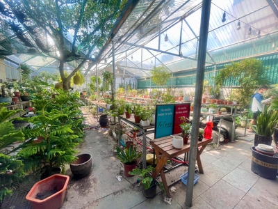 Cho thuê nhà sân vườn 300m2 kđt định công 4